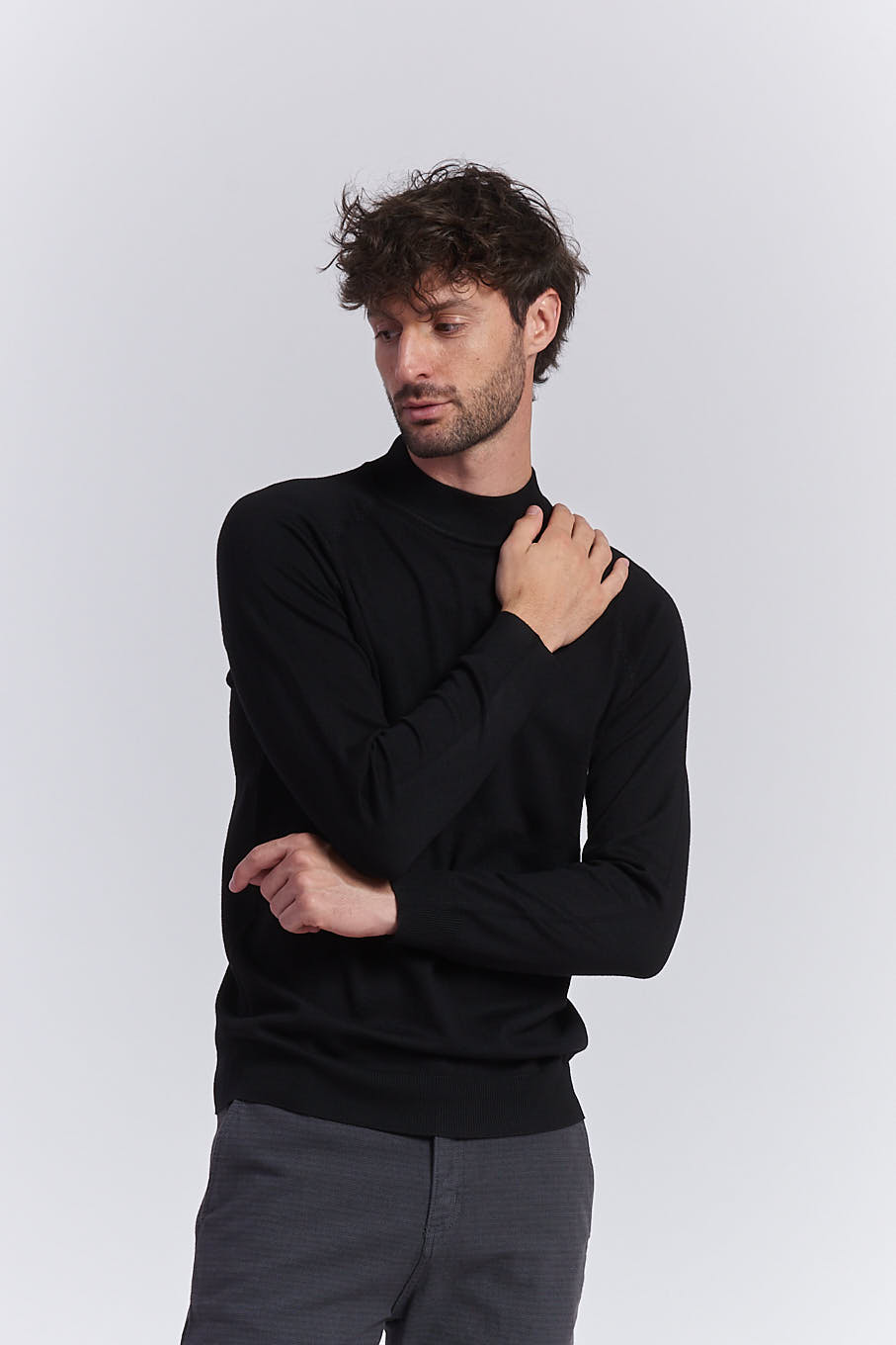 BASIC ROLLKRAGENPULLOVER AUS VISKOSE