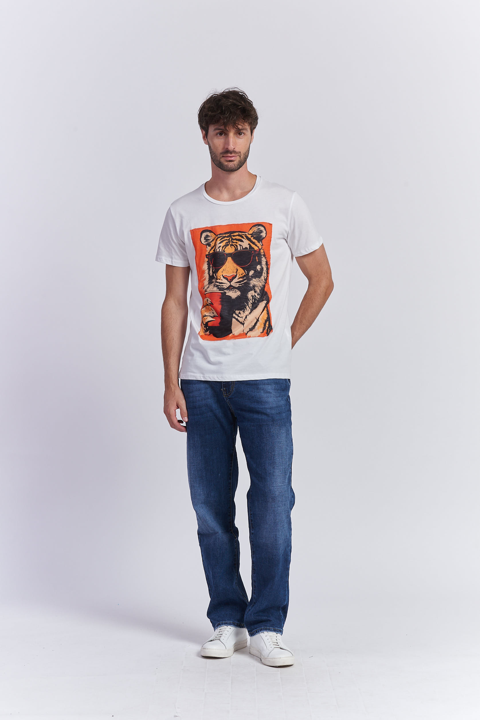 JEANS STRAIGHT FIT