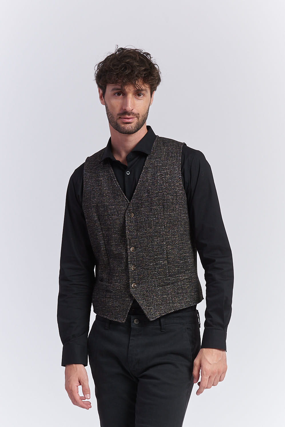 VEST WITH MICRO PATTERN