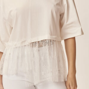T-SHIRT WITH LACE |