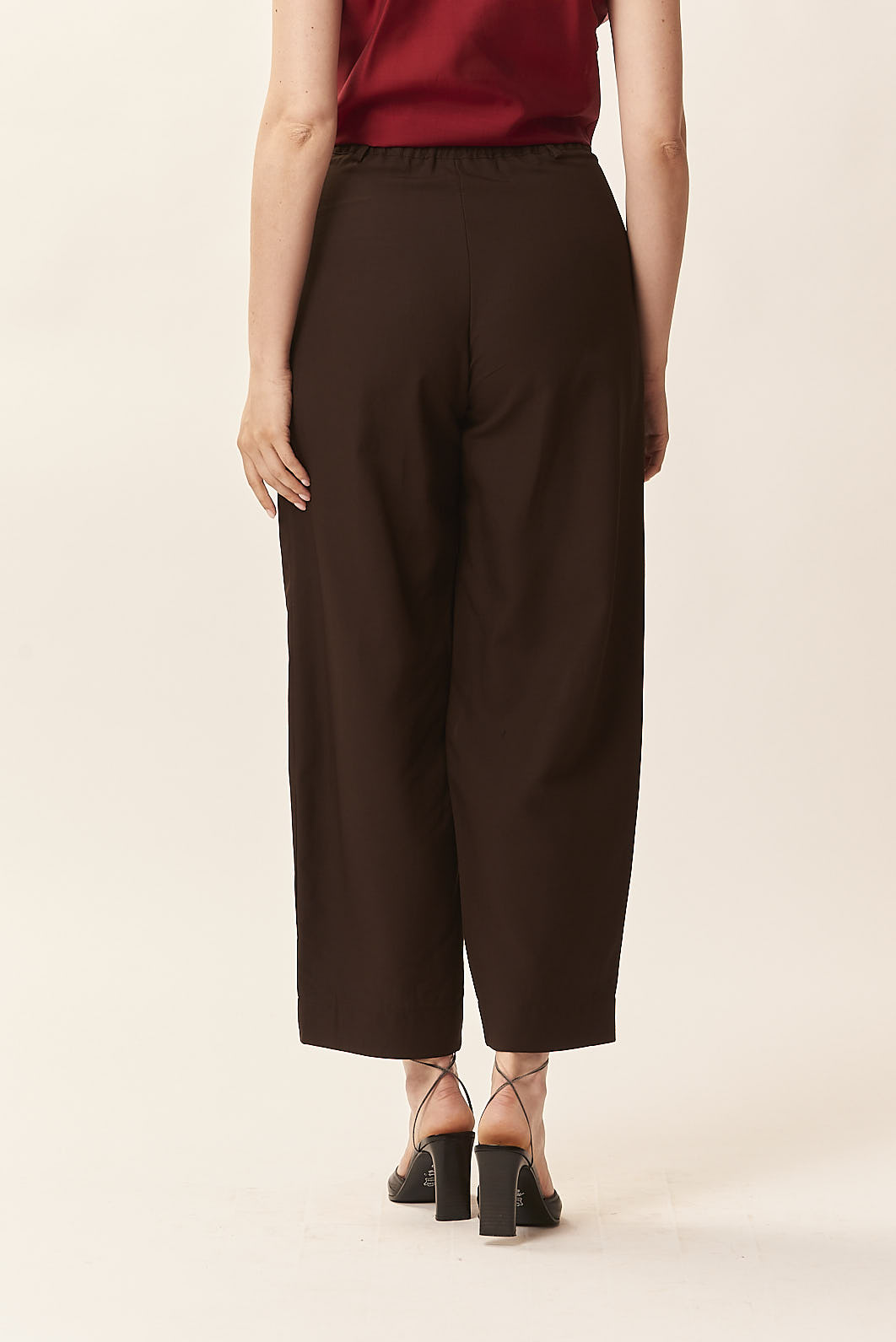 VISCOSE TROUSERS WITH PLEATS |