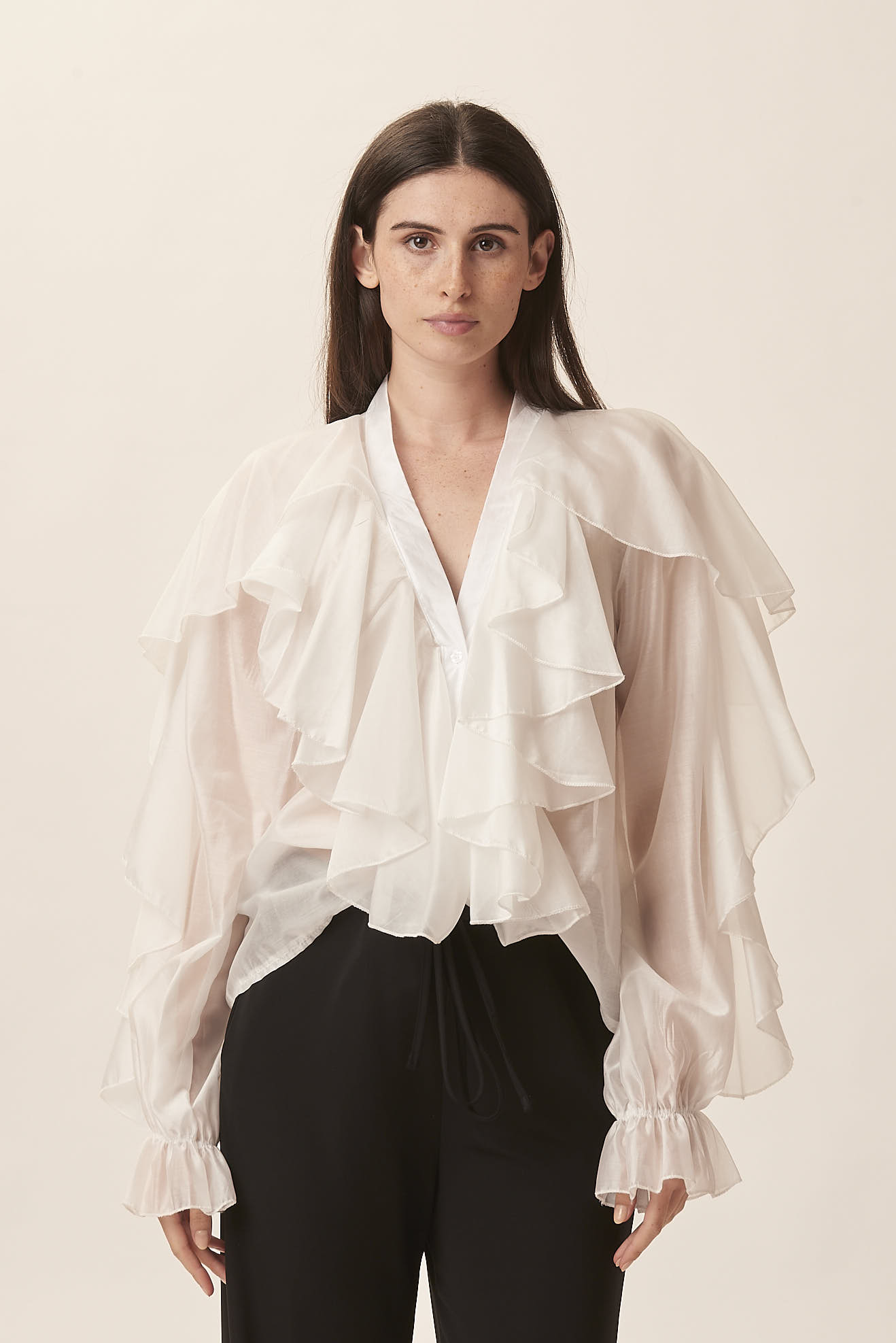 GD394-BLUSA-ML-CON-VOLANT-BIANCO-1790-1 BLOUSE WITH RUFFLES |