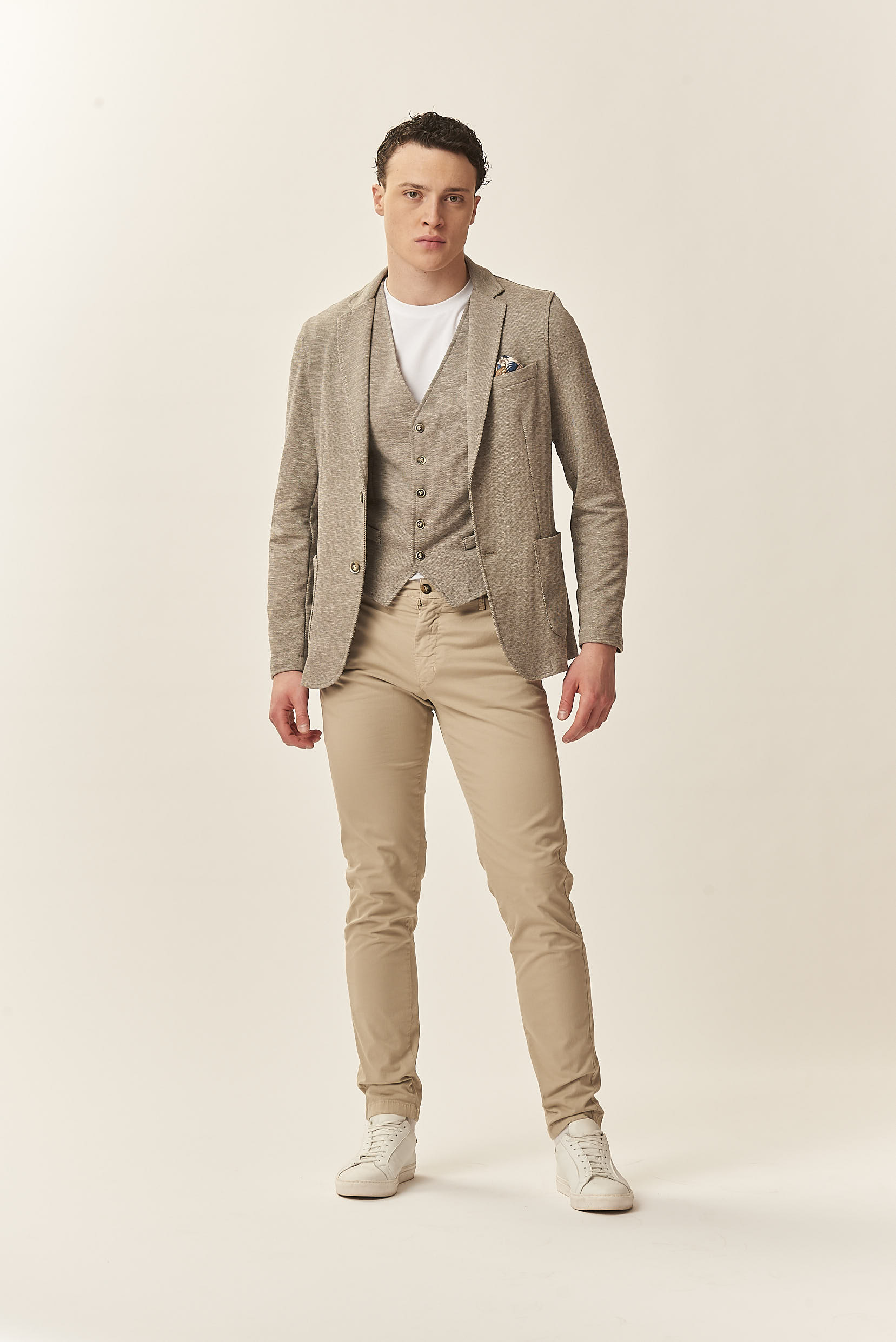 GU151-CHINO-GABARDINA-BASIC-SABBIA-906 PANTALONI IN CHINO |