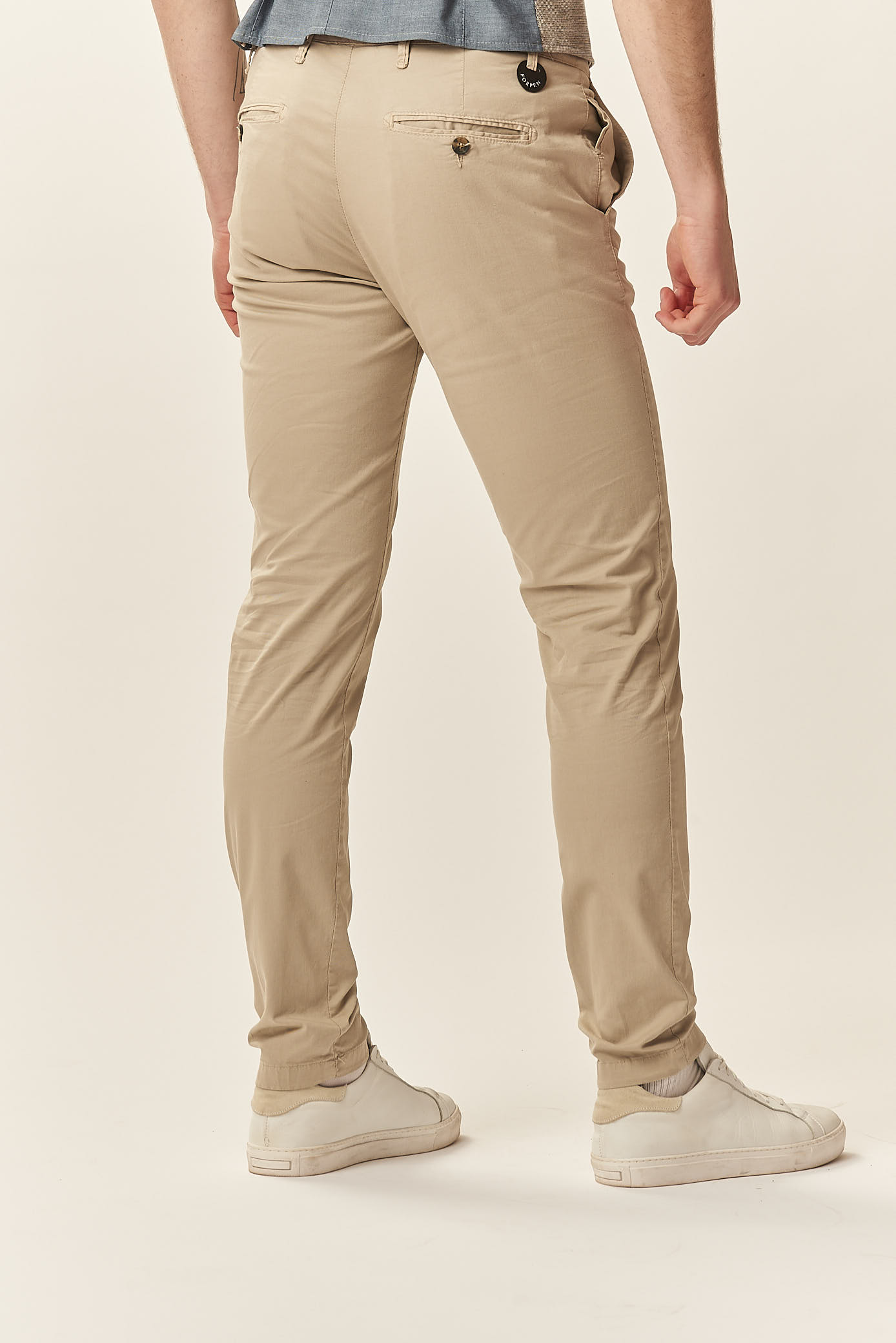 GU151-CHINO-GABARDINA-BASIC-SABBIA-915 CHINO TROUSERS |