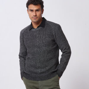 TURTLENECK SWEATER |