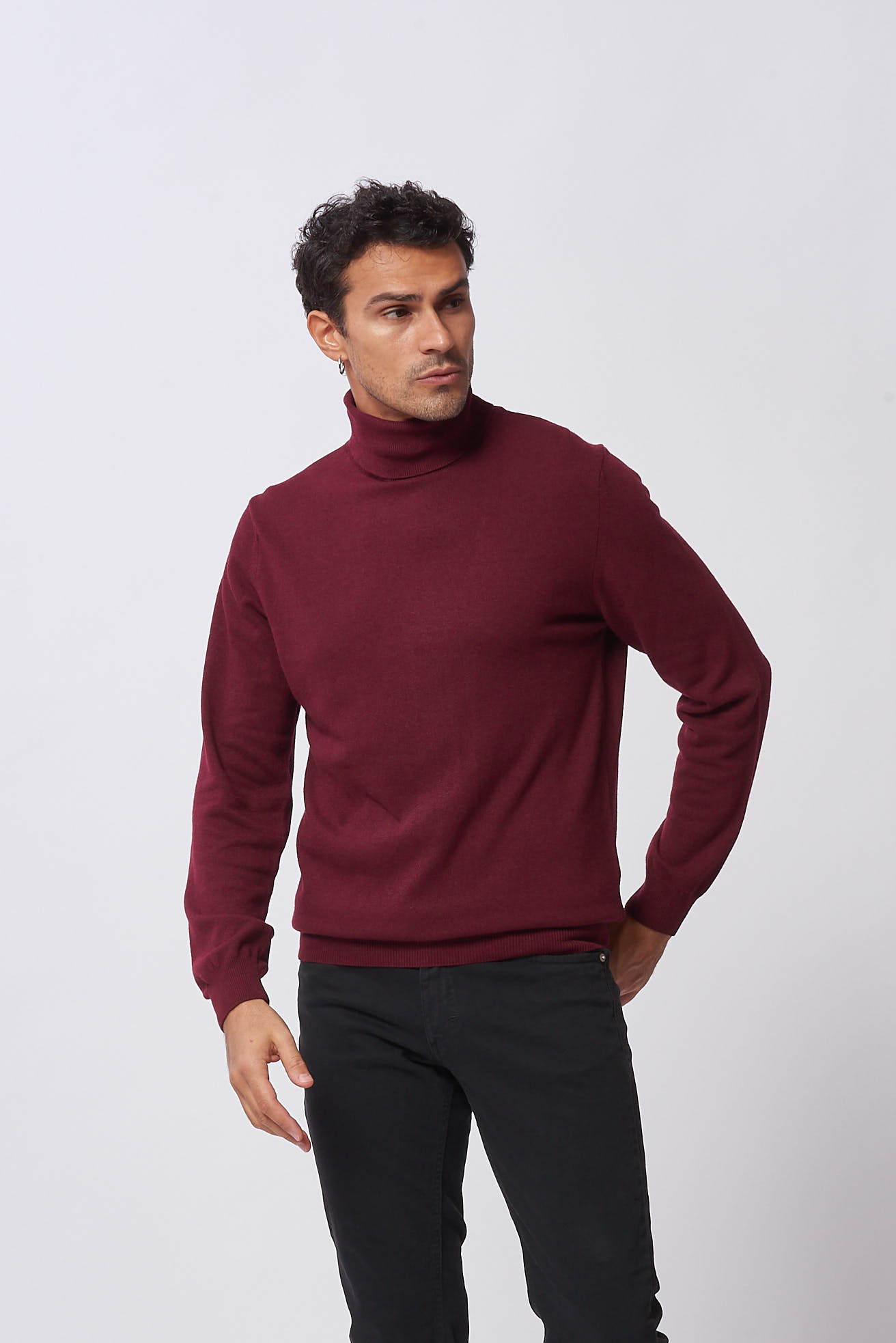 CASHMERE BLEND TURTLENECK