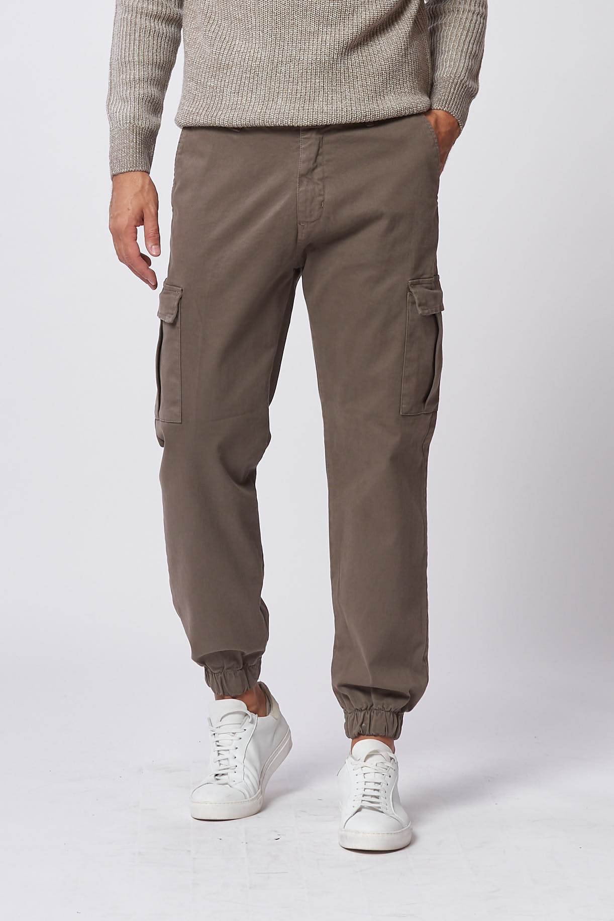 HU082-PANTA-TASCONATO-POLSINO-GABARDINA-FANGO-288-2 POCKETED TROUSERS WITH CUFF |