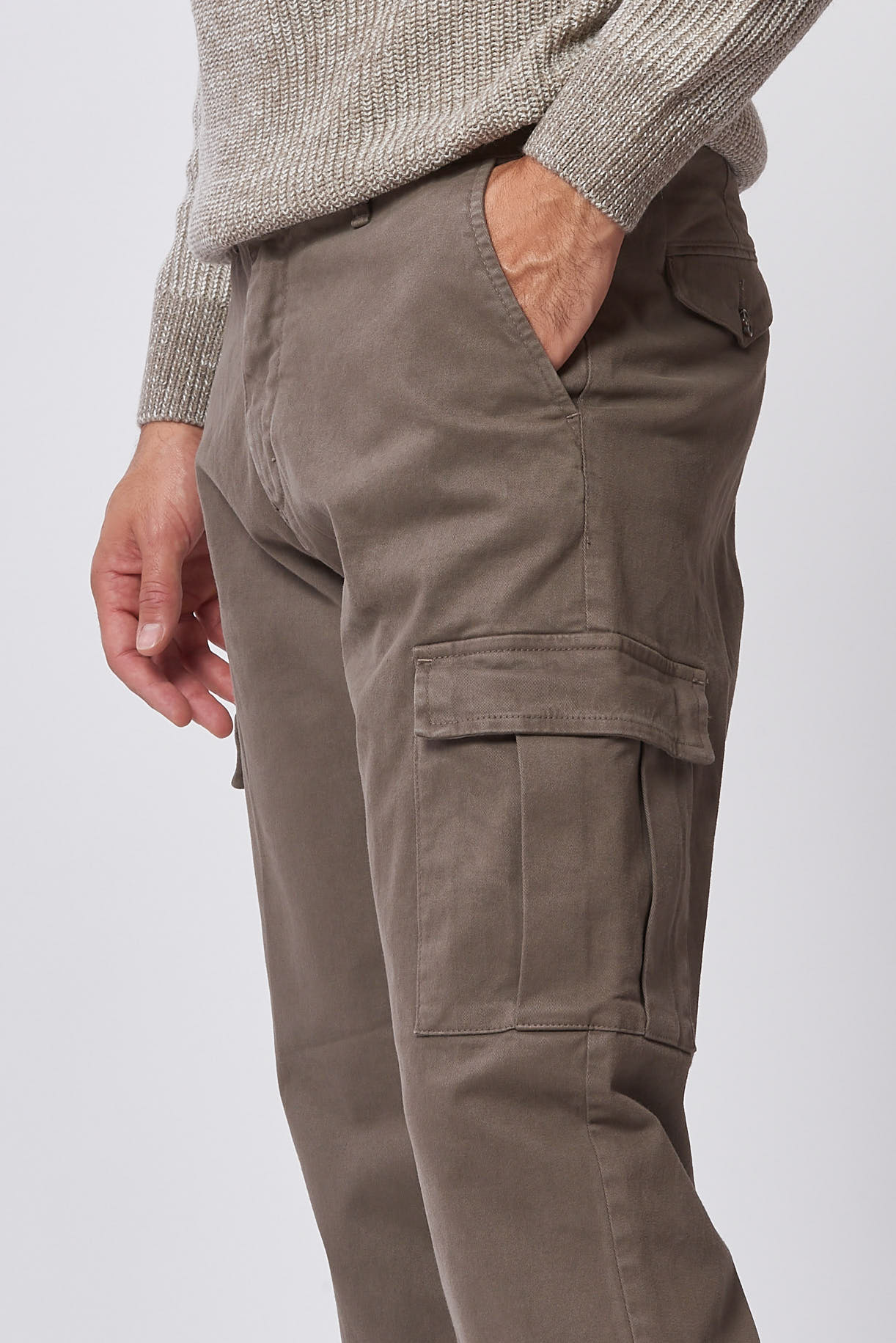 HU082-PANTA-TASCONATO-POLSINO-GABARDINA-FANGO-291-4 POCKETED TROUSERS WITH CUFF |