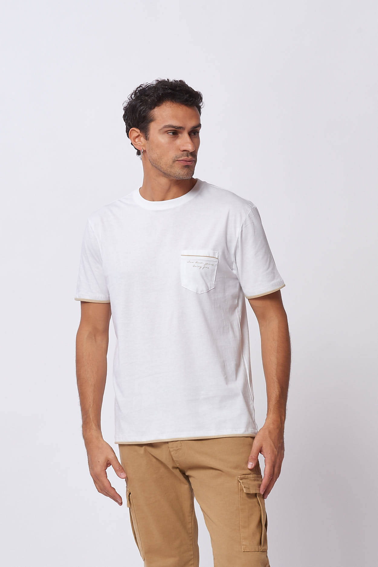 T-SHIRT WITH POCKET AND WRITING |