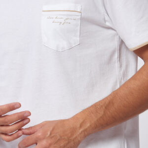 T-SHIRT WITH POCKET AND WRITING |
