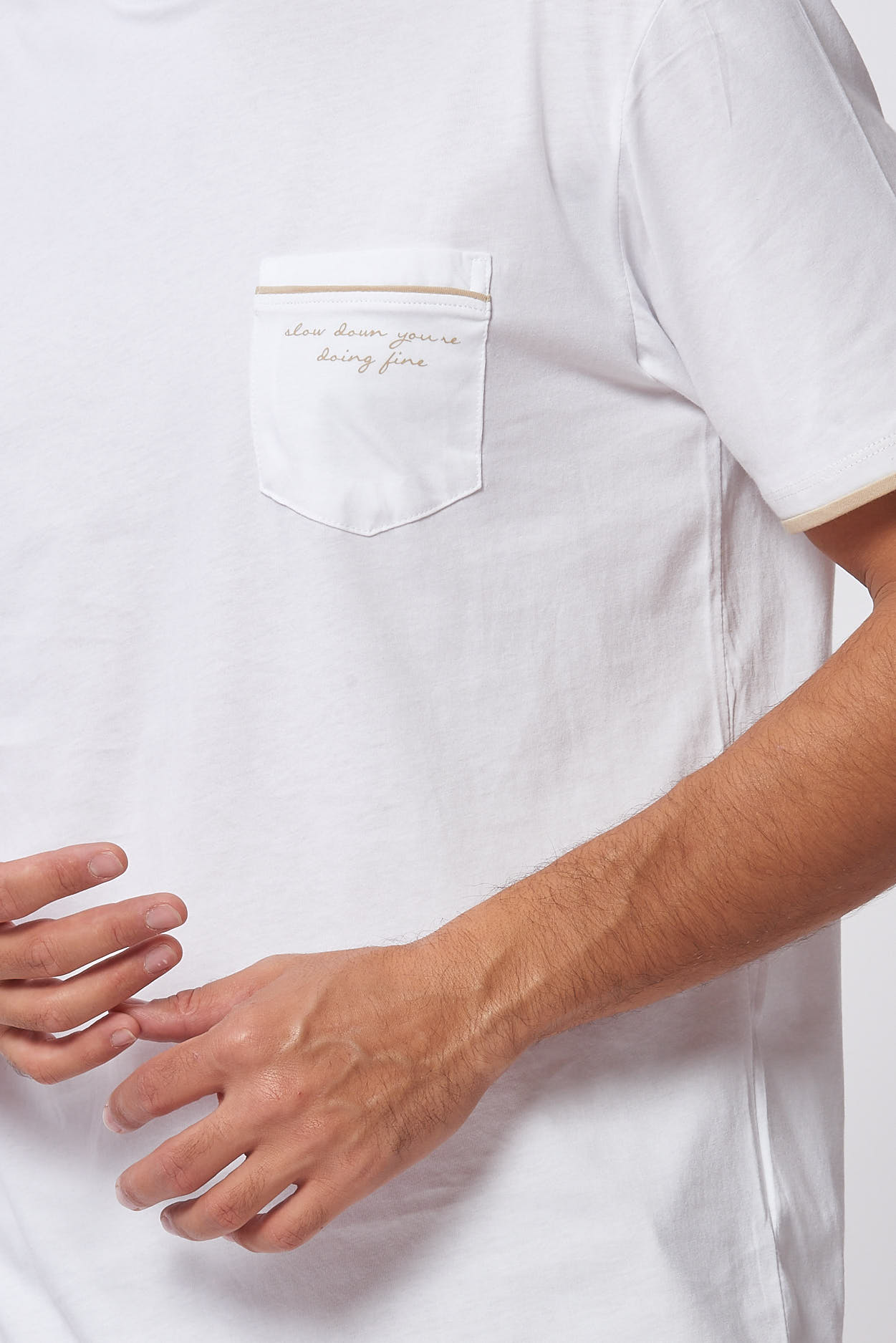 T-SHIRT WITH POCKET AND WRITING |