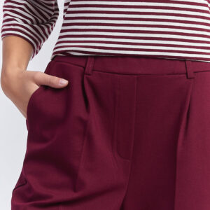 hd024_pantaloni-punto-milano_amarone_2 HOSE MIT MILANO-STICH UND BUNDFALTEN |