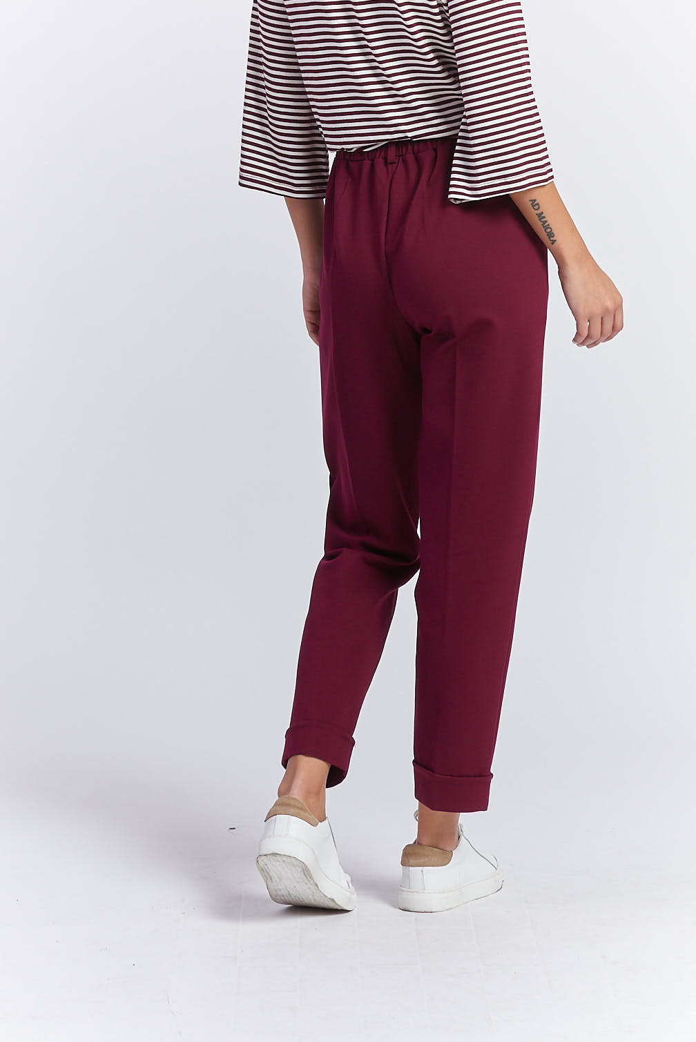 hd024_pantaloni-punto-milano_amarone_3 HOSE MIT MILANO-STICH UND BUNDFALTEN |