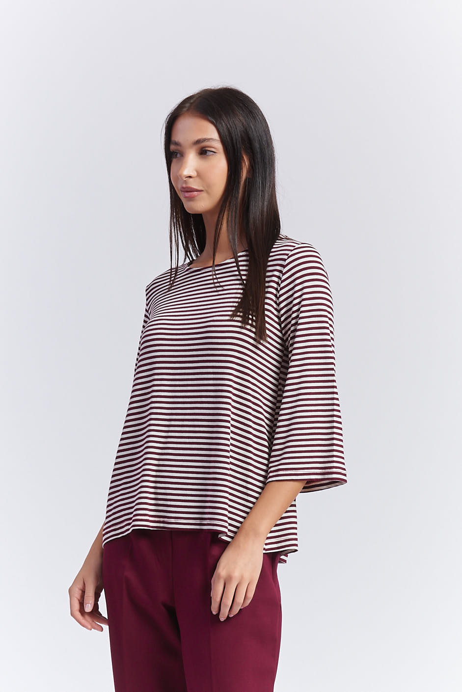 hd051_tshirt-righe-viscosa_amarone_1 GESTREIFTES T-SHIRT AUS VISKOSE |