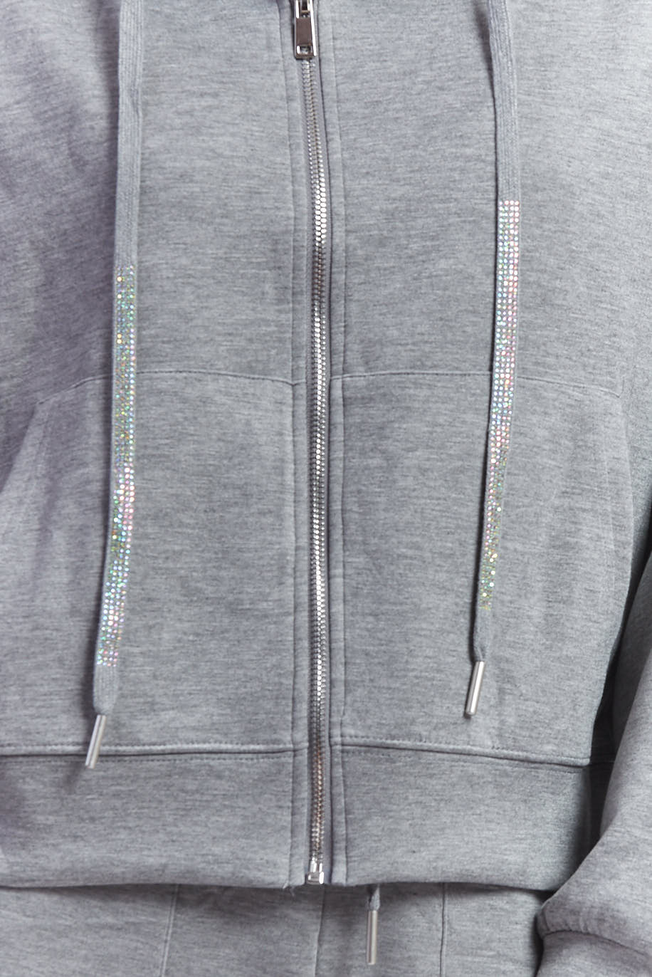 SWEATSHIRT MIT REISSVERSCHLUSS UND KAPUZE |