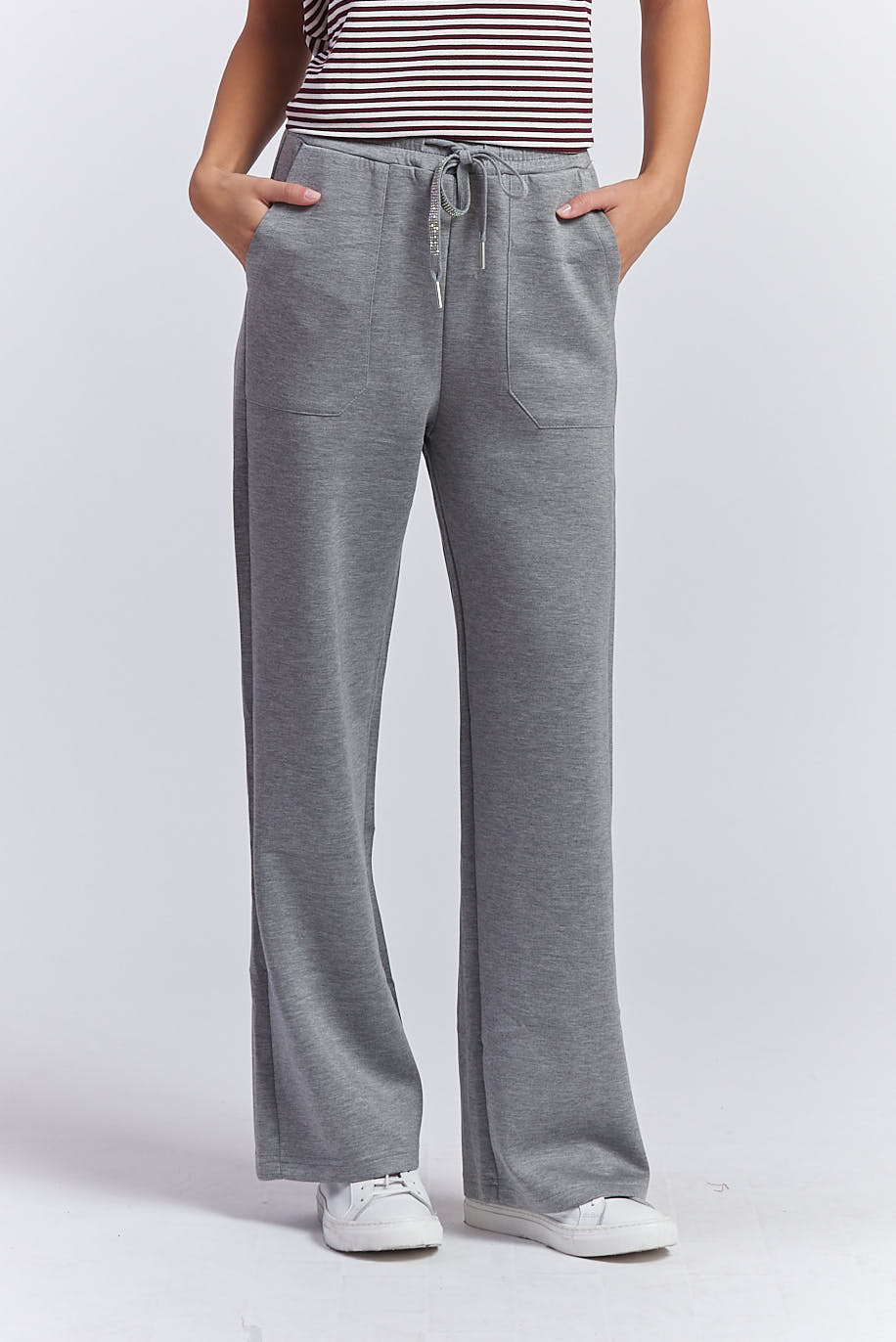 SWEATPANTS WITH POCKETS |