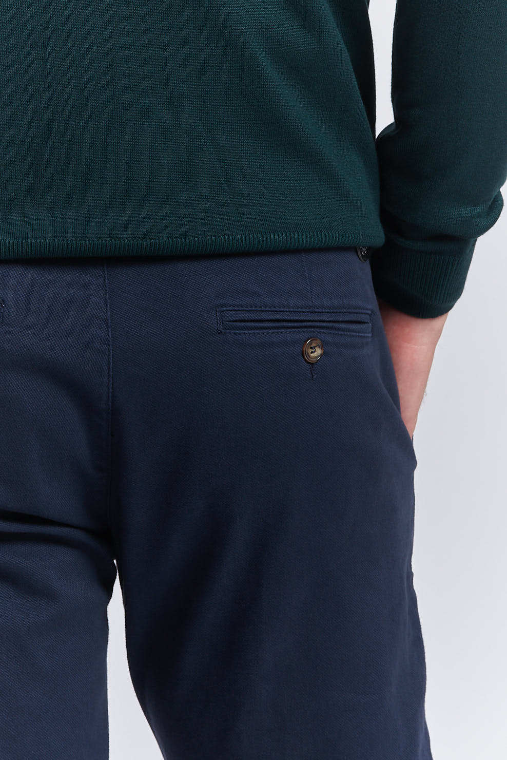 CHINOS MIT MIKROTEXTUR |