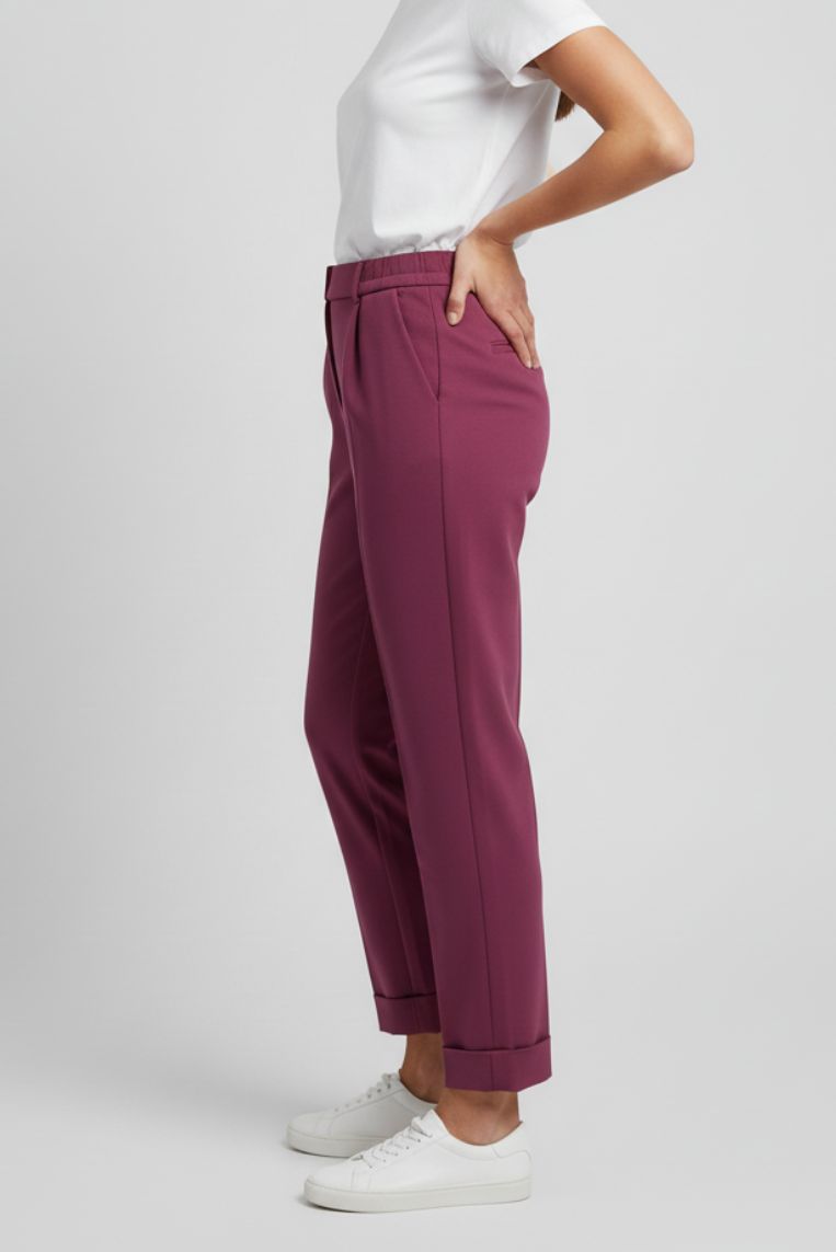 HOSE MIT MILANO-STICH UND BUNDFALTEN |