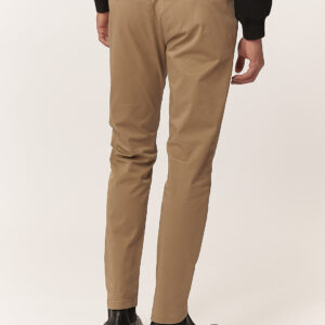 GU072-CHINO-GABARDINA-BASIC-KAKI-554-62 BASIC GABARDINE CHINOS |