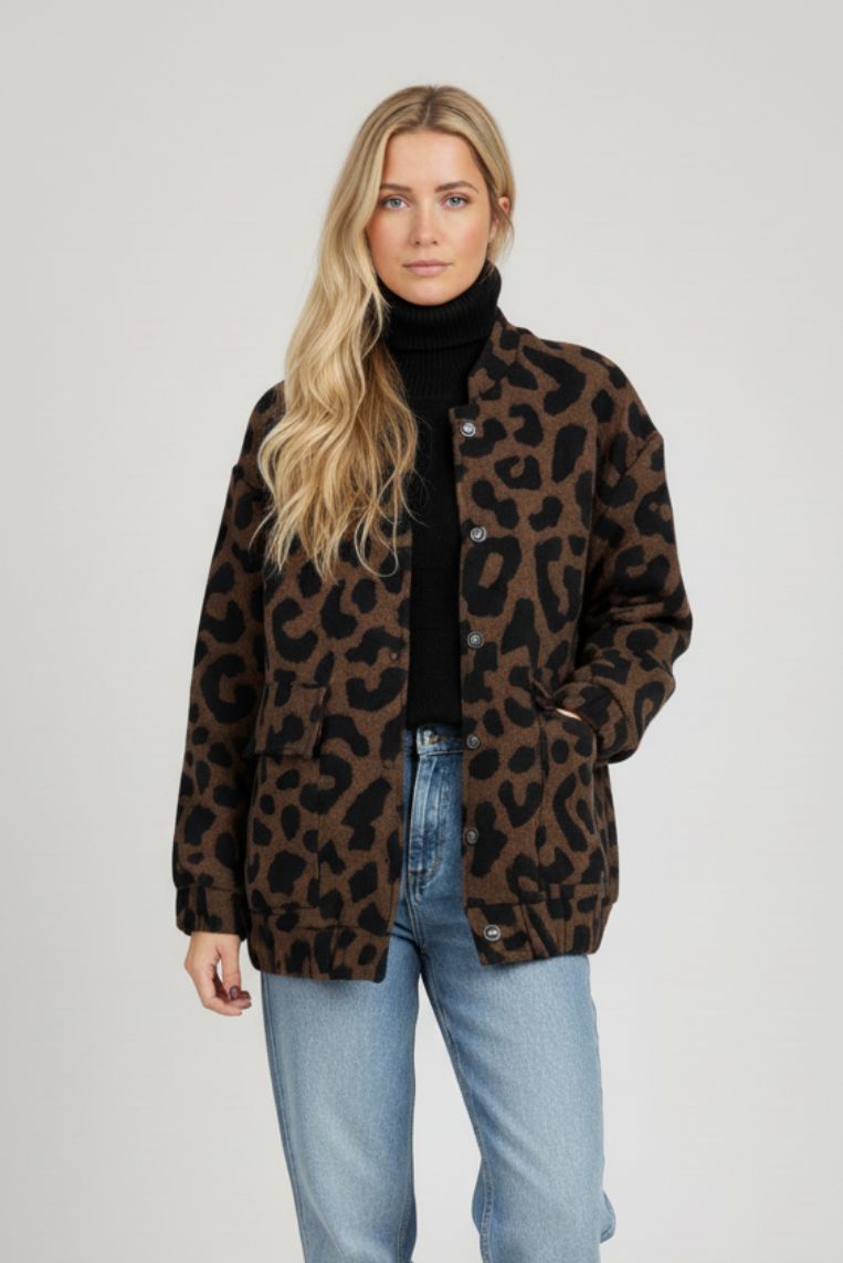 JACKE MIT GEPUNKTETEM PRINT