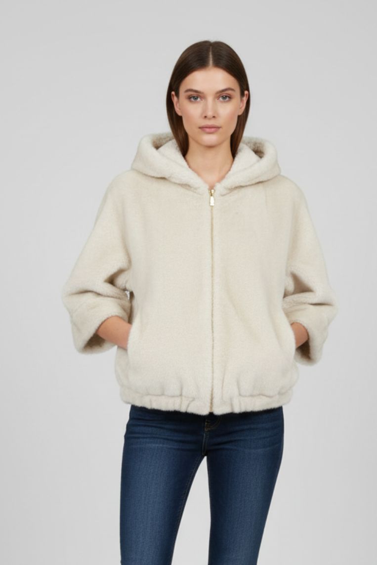 SHORT FAUX FUR WITH ZIP AND HOOD