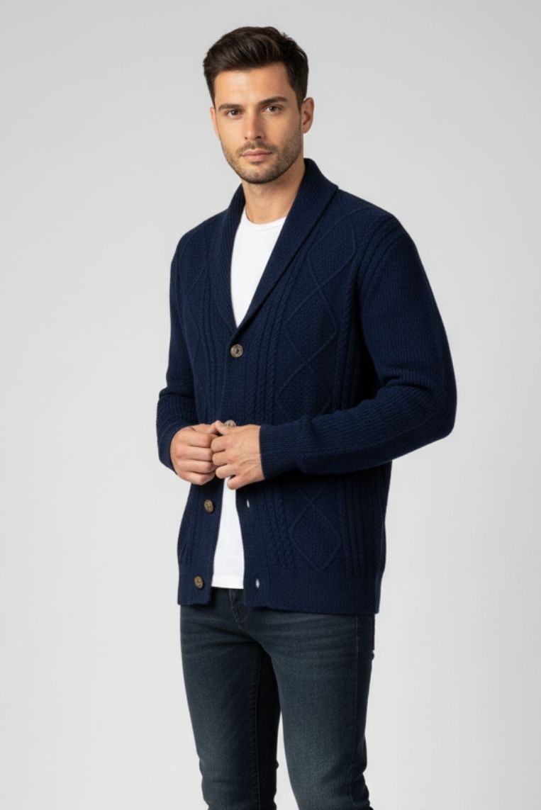 STRICKJACKE MIT SCHALKRAGEN