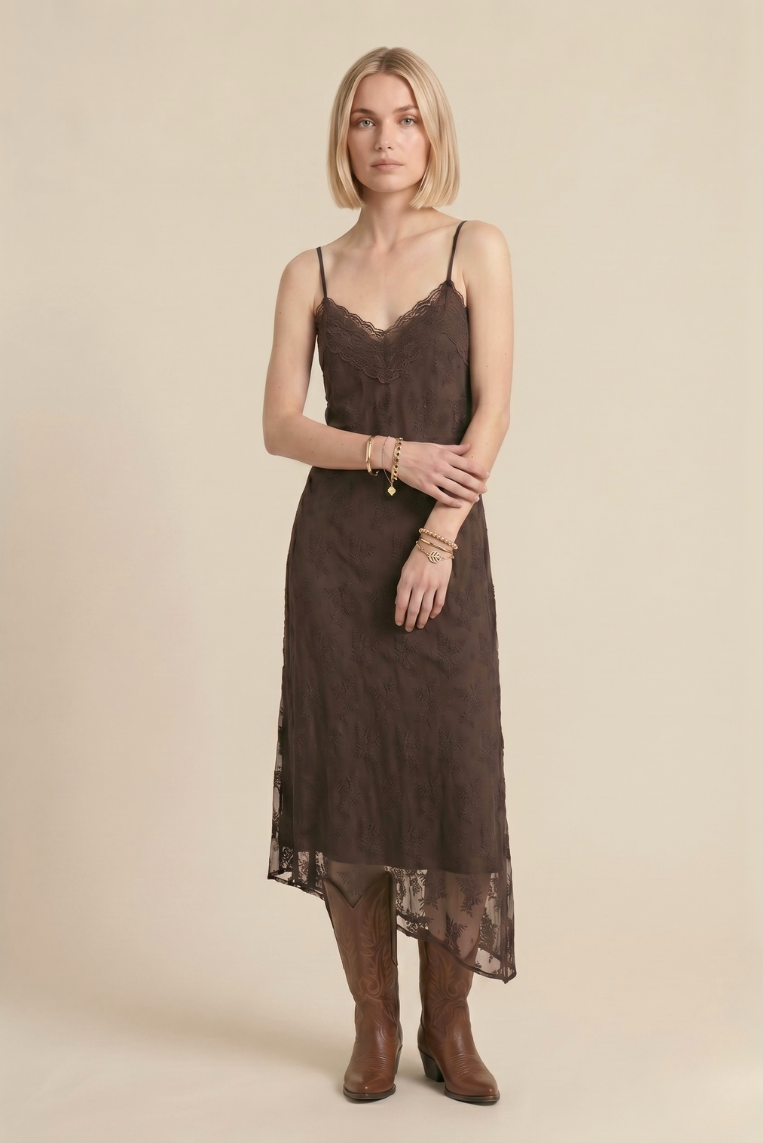 id284 nero (2).png ABITO SPALLA STRETTA PIZZO |