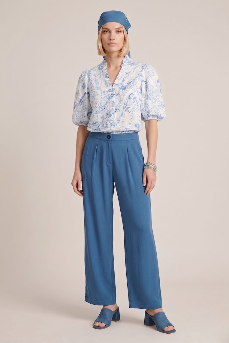 PANTALONE CON PINCE |
